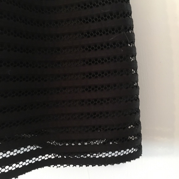DE Collection Black Lace Overlay Swing Skirt NWT - Picture 2 of 7